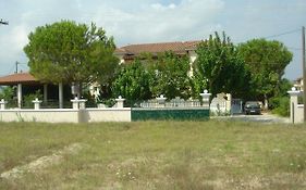 Rallou Rooms & Apartments